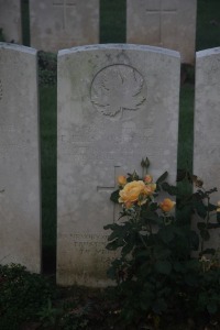Aubigny Communal Cemetery Extension - Veale, Percy Ellsworth