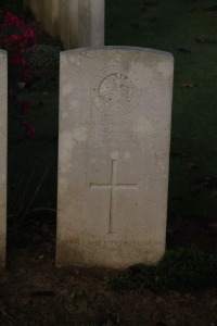 Aubigny Communal Cemetery Extension - Walton, Harold Foster