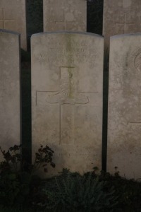 Aubigny Communal Cemetery Extension - Ward, Thomas William