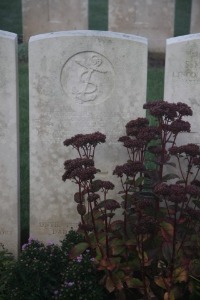 Aubigny Communal Cemetery Extension - Warren, Ernest John William