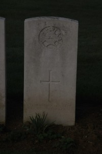 Aubigny Communal Cemetery Extension - Warren, J
