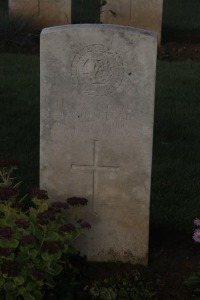 Aubigny Communal Cemetery Extension - Whiteford, G