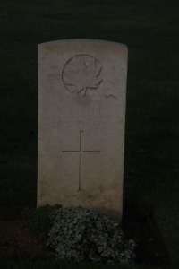 Aubigny Communal Cemetery Extension - Williams, M