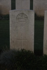 Aubigny Communal Cemetery Extension - Williams, R