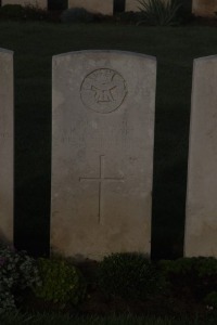 Aubigny Communal Cemetery Extension - Wincott, R T