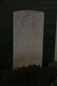 Aubigny Communal Cemetery Extension - Witt, A