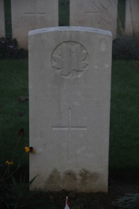 Aubigny Communal Cemetery Extension - Woodward, Robert