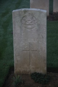 Aubigny Communal Cemetery Extension - Yates, J