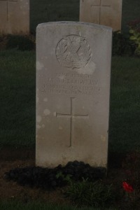 Aubigny Communal Cemetery Extension - Yellowley, M