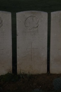 Aubigny Communal Cemetery Extension - Young, A J