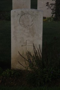 Aubigny Communal Cemetery Extension - Young, Lawrence