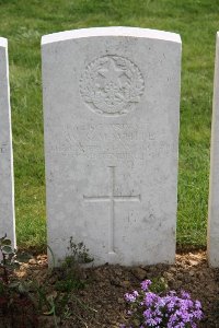 Meath Cemetery Villers-Guislain - White, W S M