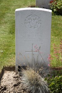 Ham British Cemetery Muille-Villette - Welton, S
