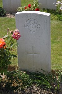 Ham British Cemetery Muille-Villette - Williamson, G