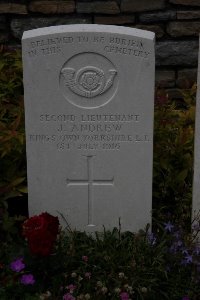 Gordon Dump Cemetery Ovillers-La Boisselle - Andrew, J