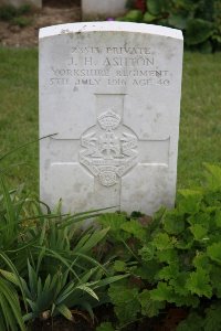 Gordon Dump Cemetery Ovillers-La Boisselle - Ashton, J H
