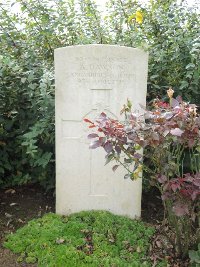 Quesnoy Farm Military Cemetery - Dawson, A