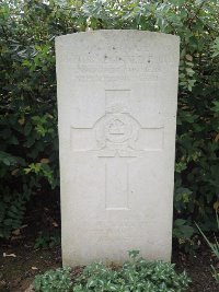 Quesnoy Farm Military Cemetery - Ford, Victor Reginald