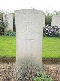 Quesnoy Farm Military Cemetery - Jamieson, J