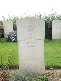 Quesnoy Farm Military Cemetery - Matthews, E J