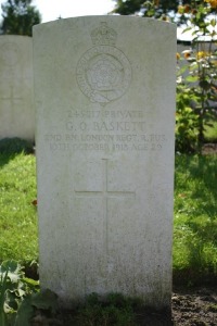 Mons (Bergen) Communal Cemetery - Baskett, G O