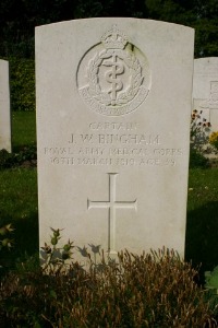 Mons (Bergen) Communal Cemetery - Bingham, John Warnock