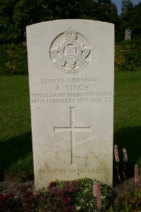 Mons (Bergen) Communal Cemetery - Birch, Arthur