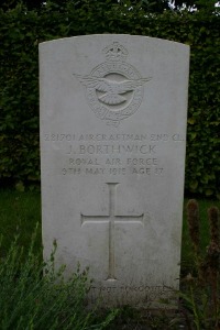 Mons (Bergen) Communal Cemetery - Borthwick, J