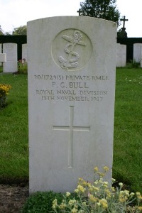 Mons (Bergen) Communal Cemetery - Bull, P G