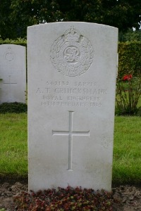Mons (Bergen) Communal Cemetery - Cruickshank, A T