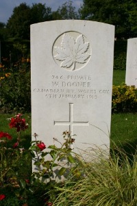 Mons (Bergen) Communal Cemetery - Dooner, W
