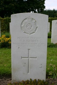 Mons (Bergen) Communal Cemetery - Geddes, H R
