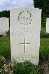 Mons (Bergen) Communal Cemetery - Howells, Thomas