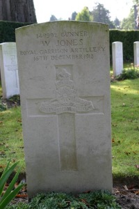 Mons (Bergen) Communal Cemetery - Jones, W