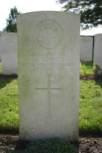 Mons (Bergen) Communal Cemetery - Lewis, E