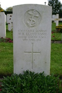 Mons (Bergen) Communal Cemetery - Lloyd, W R