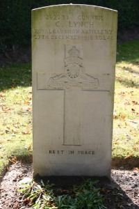 Mons (Bergen) Communal Cemetery - Lynch, Charles
