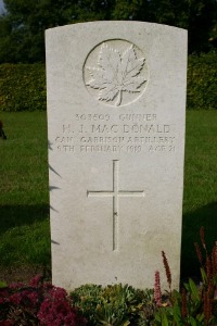 Mons (Bergen) Communal Cemetery - MacDonald, Harry Joseph
