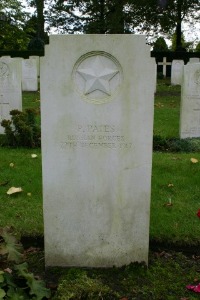 Mons (Bergen) Communal Cemetery - Pates, P