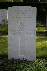 Mons (Bergen) Communal Cemetery - Pike, F