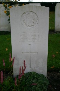 Mons (Bergen) Communal Cemetery - Powell, P G