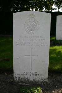 Mons (Bergen) Communal Cemetery - Priestley, Alfred Percival
