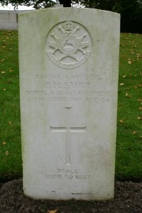 Mons (Bergen) Communal Cemetery - Sault, Percy Henry