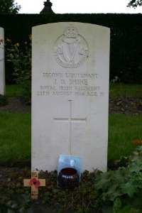 Mons (Bergen) Communal Cemetery - Shine, John Denys