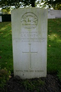 Mons (Bergen) Communal Cemetery - Smith, George Edward