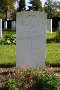 Mons (Bergen) Communal Cemetery - Thompson, Elmor Cooke