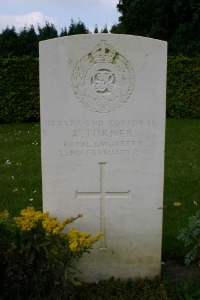 Mons (Bergen) Communal Cemetery - Turner, A