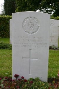 Mons (Bergen) Communal Cemetery - Yeardley, John Henry
