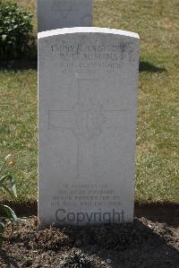 Calais Southern Cemetery - Admans, Walter George