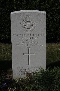 Calais Southern Cemetery - Bolton, John Alexander
